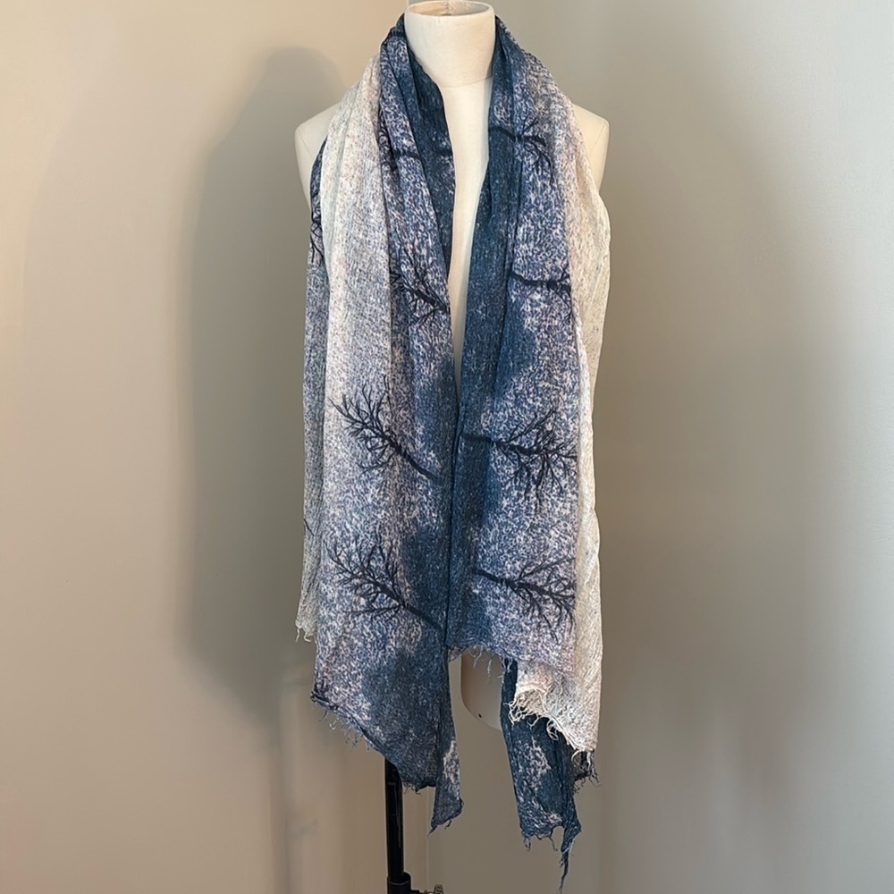 Lightweight Crinkled Scarf with Tree Print